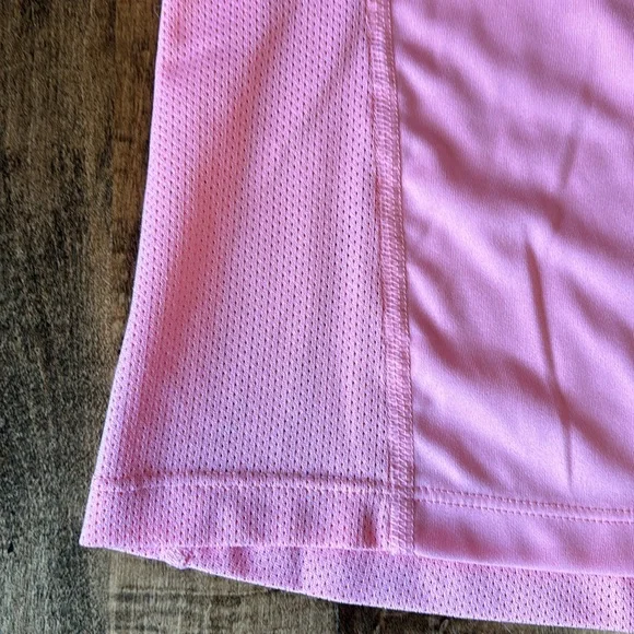 Nike dri-fit shirt. - Picture 6 of 9